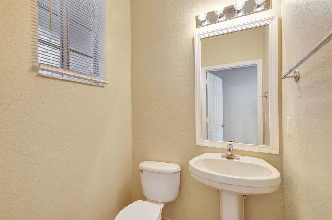 Half Bathroon