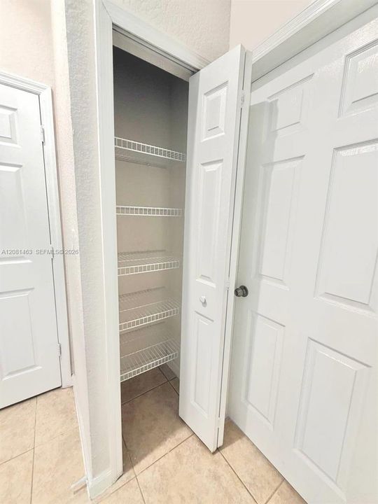 В аренду: $2,260 (2 спален, 2 ванн, 1001 Квадратных фут)