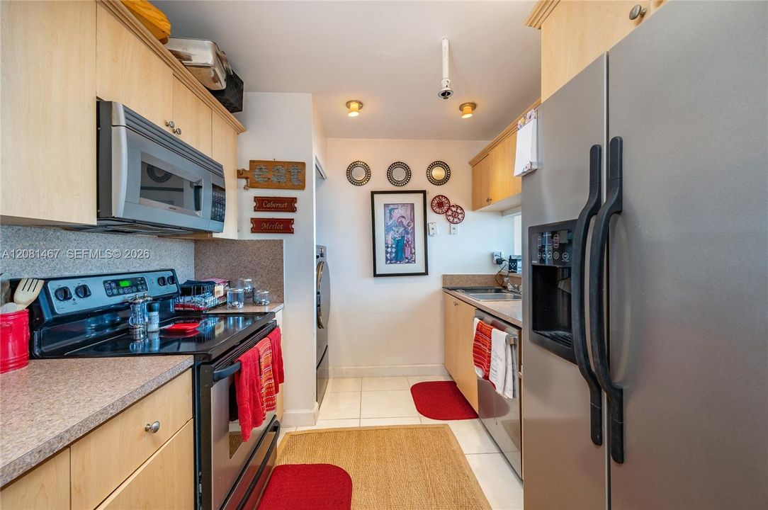 В аренду: $2,800 (2 спален, 2 ванн, 1030 Квадратных фут)