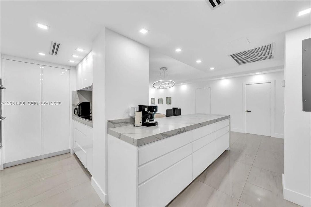 En Venta: $1,995,000 (3 camas, 2 baños, 1688 Pies cuadrados)