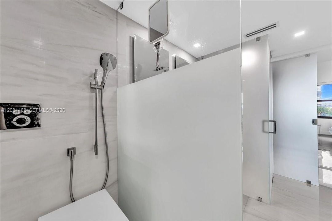 En Venta: $1,995,000 (3 camas, 2 baños, 1688 Pies cuadrados)