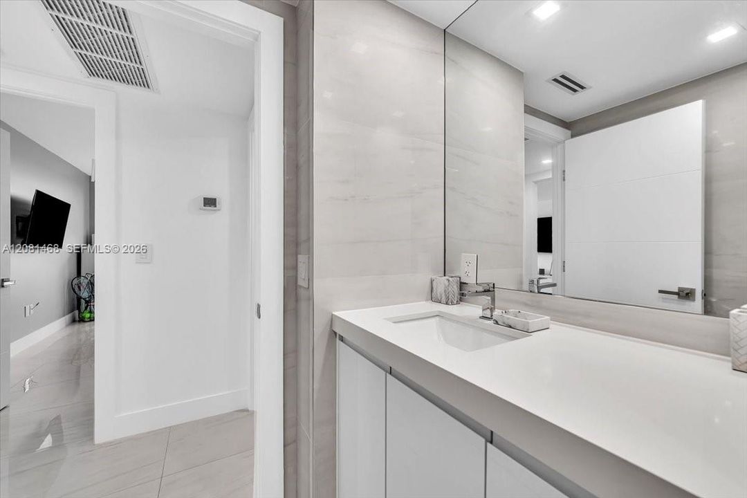 En Venta: $1,995,000 (3 camas, 2 baños, 1688 Pies cuadrados)