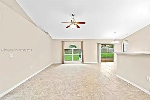 На продажу: $249,900 (3 спален, 2 ванн, 1693 Квадратных фут)