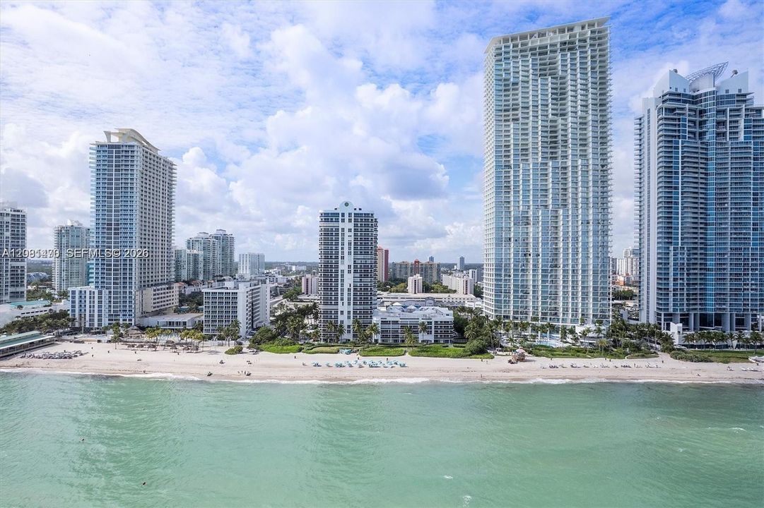 En Venta: $280,000 (2 camas, 2 baños, 937 Pies cuadrados)