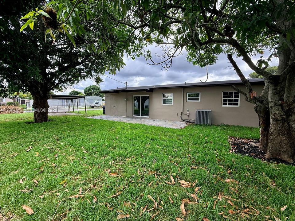 En Venta: $514,900 (3 camas, 2 baños, 880 Pies cuadrados)
