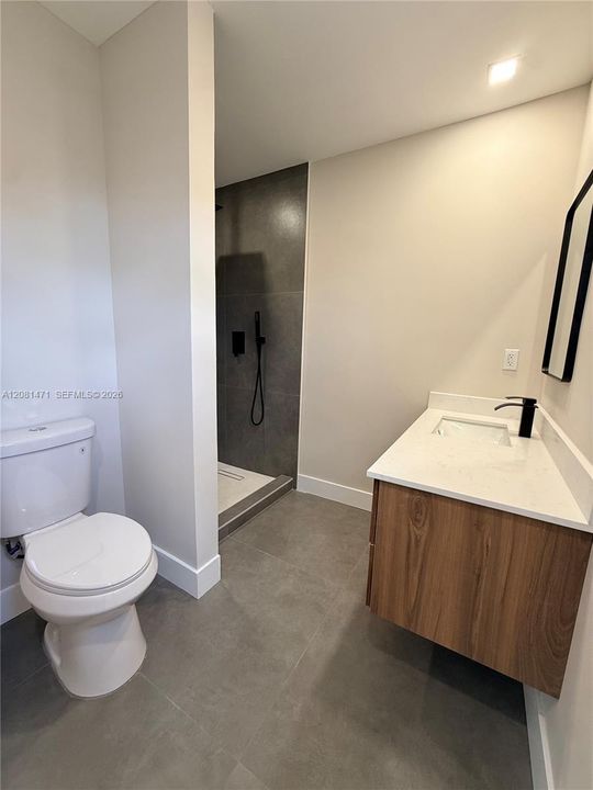 En Venta: $514,900 (3 camas, 2 baños, 880 Pies cuadrados)
