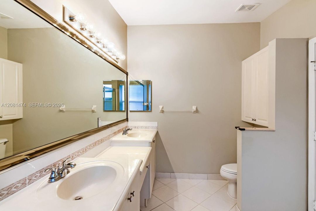 Activo con contrato: $619,900 (4 camas, 2 baños, 1859 Pies cuadrados)