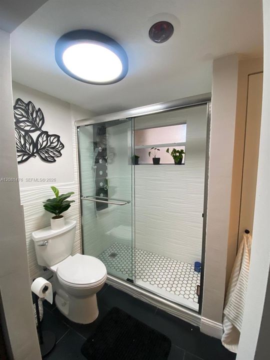 For Rent: $1,995 (1 beds, 1 baths, 690 Square Feet)