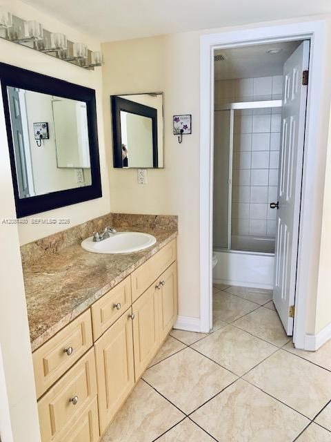 For Sale: $224,700 (2 beds, 2 baths, 1081 Square Feet)