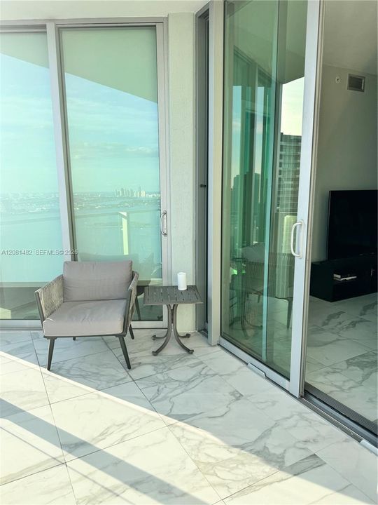 En Venta: $650,000 (1 camas, 2 baños, 790 Pies cuadrados)