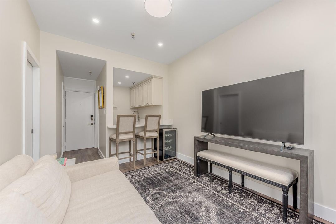 235 Sunrise Ave #2211, Palm Beach, FL 33