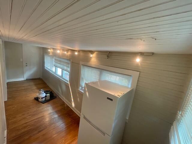 Additional Refrigerator