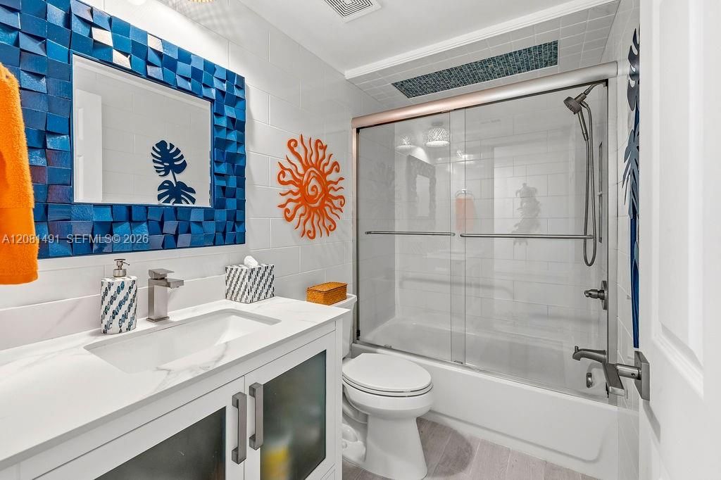 For Sale: $350,000 (2 beds, 2 baths, 1130 Square Feet)