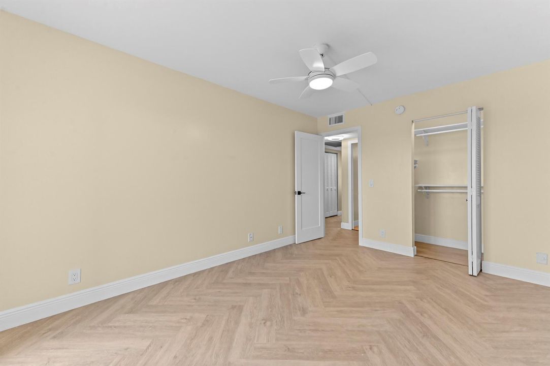 22 Bedroom 02
