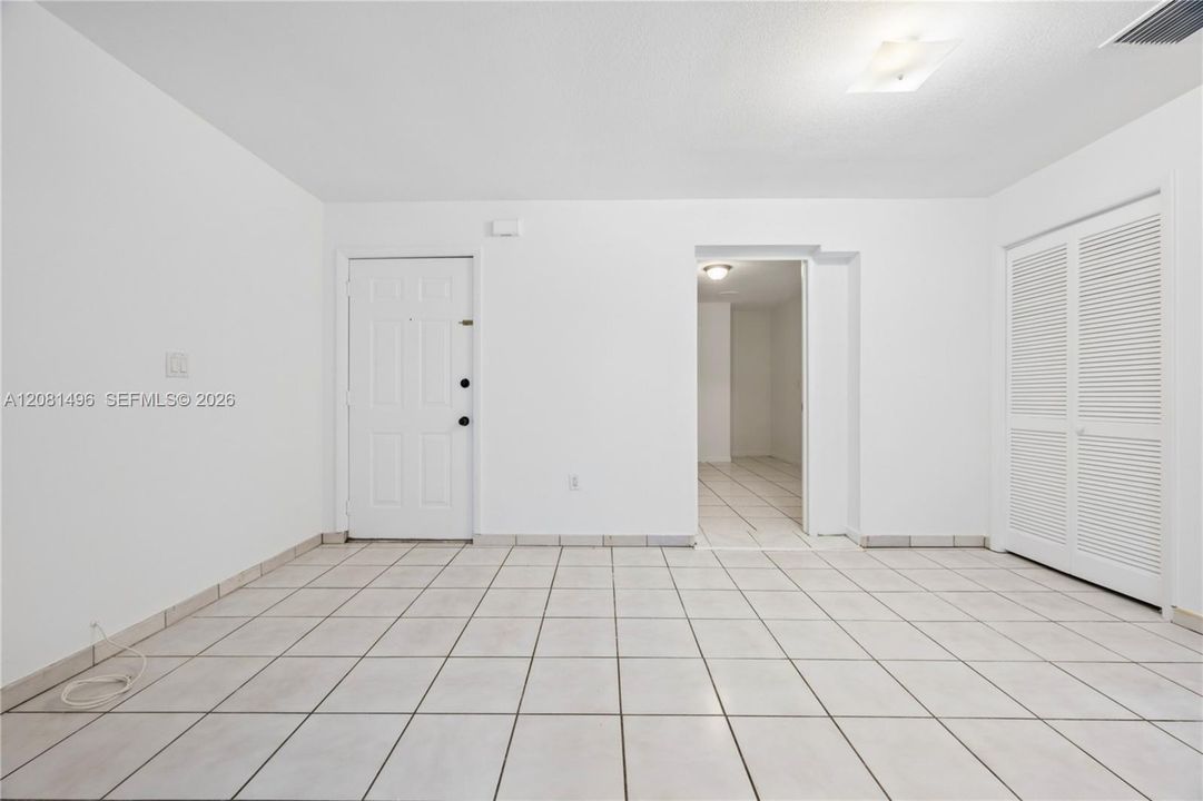 В аренду: $3,200 (2 спален, 1 ванн, 2260 Квадратных фут)