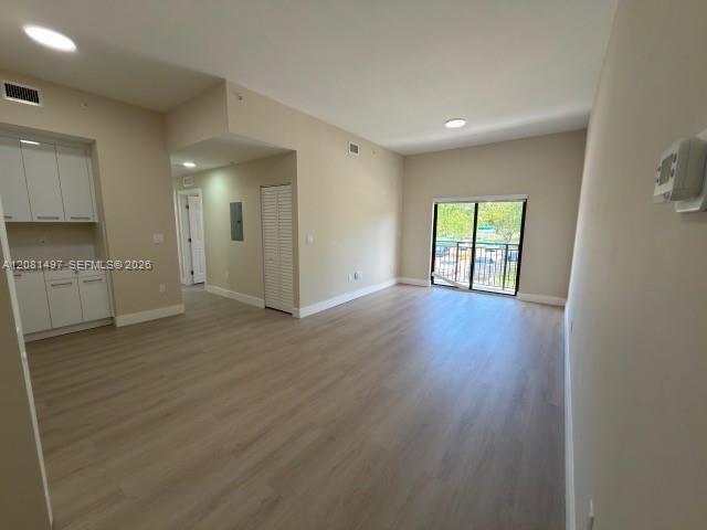 For Rent: $2,250 (2 beds, 2 baths, 1094 Square Feet)