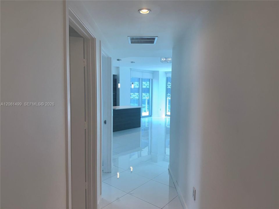 В аренду: $4,500 (2 спален, 2 ванн, 1165 Квадратных фут)