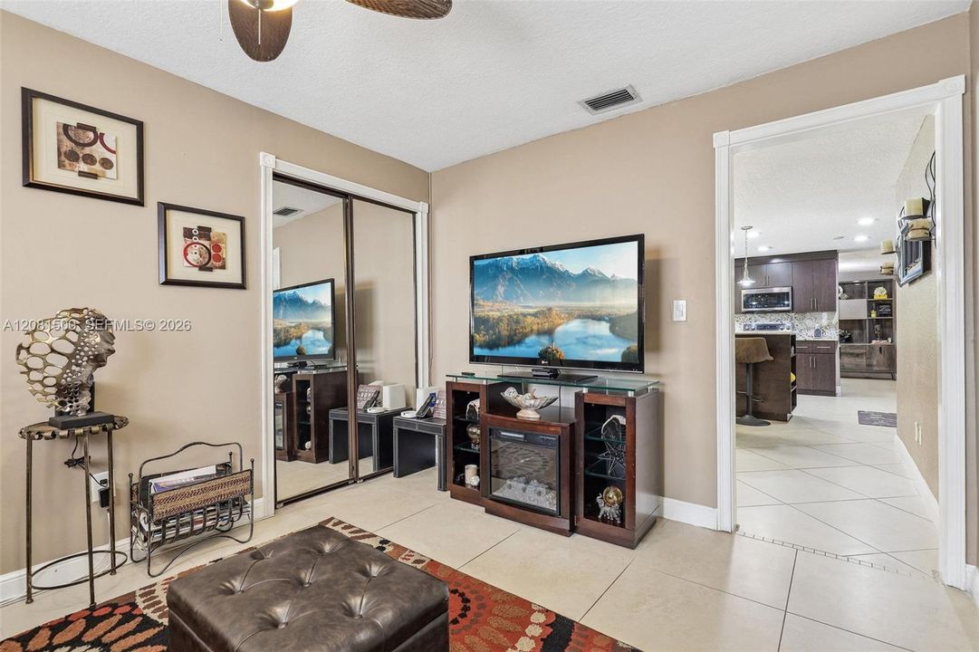 For Sale: $700,000 (5 beds, 2 baths, 2094 Square Feet)