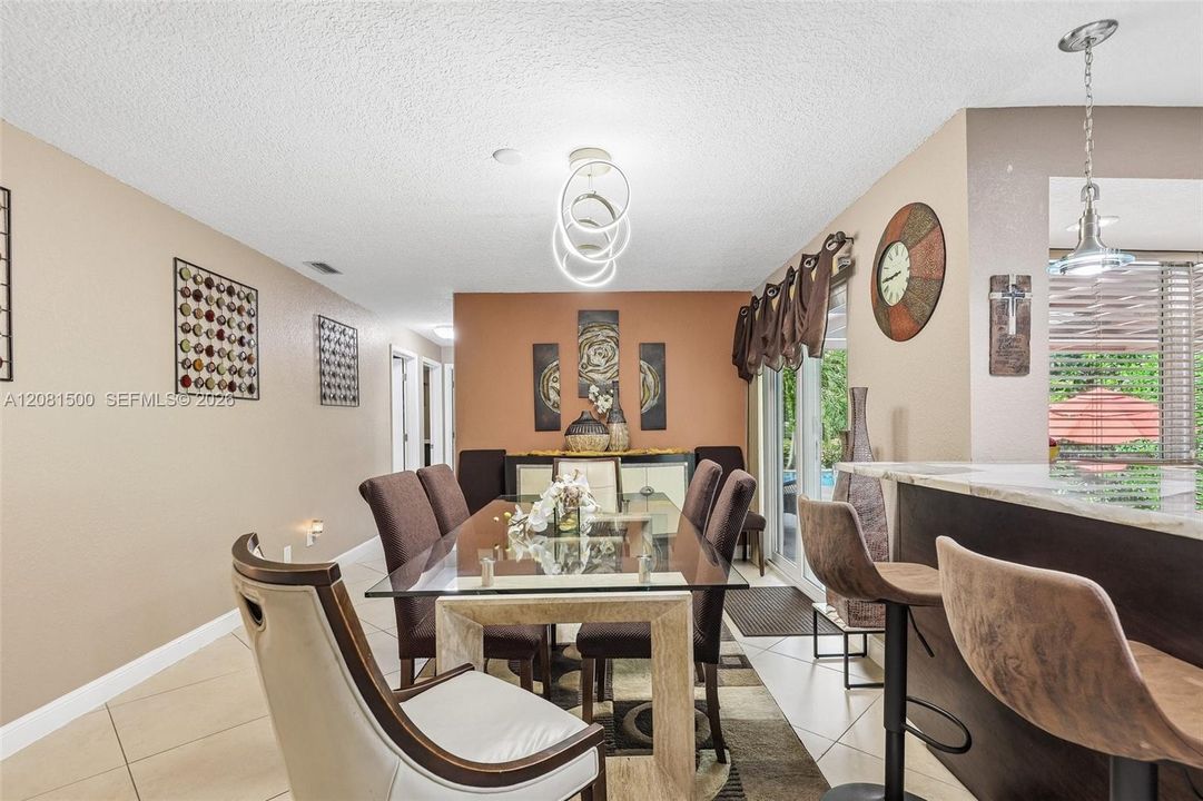 For Sale: $700,000 (5 beds, 2 baths, 2094 Square Feet)
