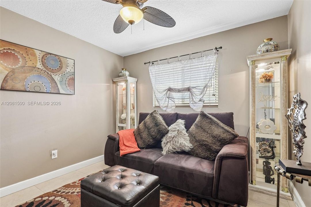 For Sale: $700,000 (5 beds, 2 baths, 2094 Square Feet)