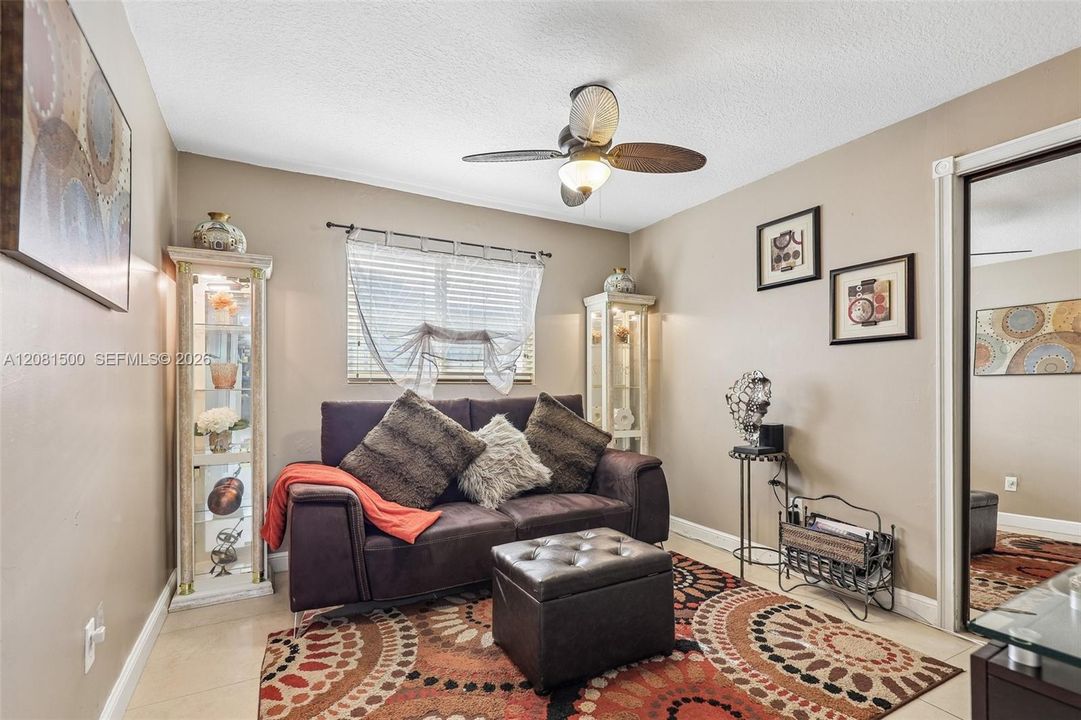 For Sale: $700,000 (5 beds, 2 baths, 2094 Square Feet)
