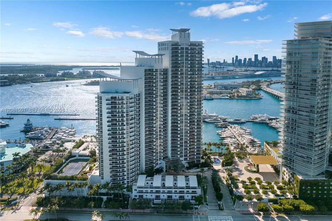 For Rent: $16,000 (3 beds, 3 baths, 2024 Square Feet)