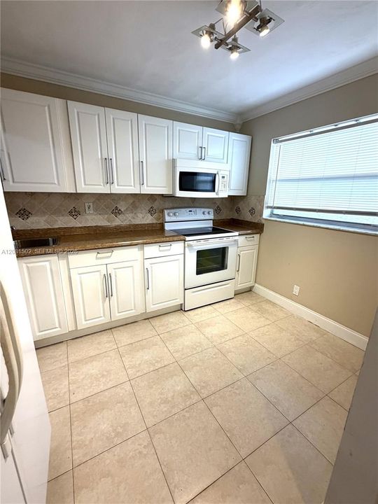 En Renta: $1,799 (1 camas, 1 baños, 900 Pies cuadrados)