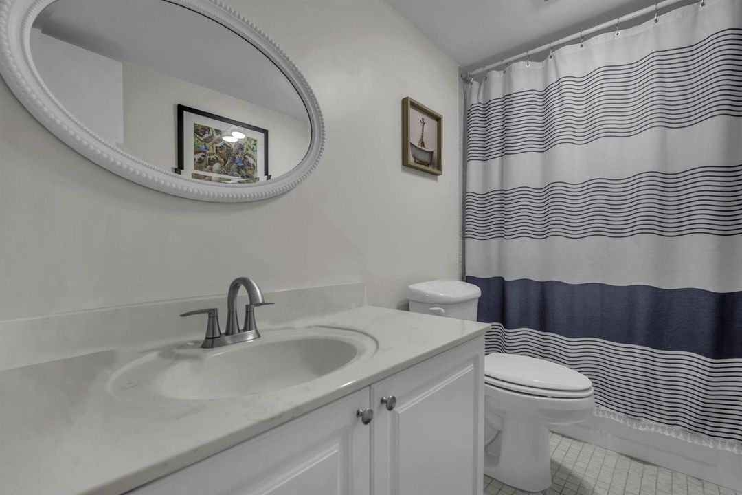 2nd Bathroom