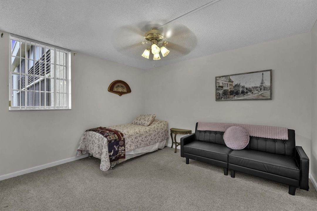 2nd Bedroom