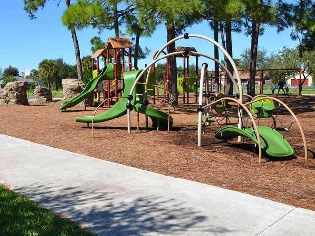WALK TO PLAY AREA