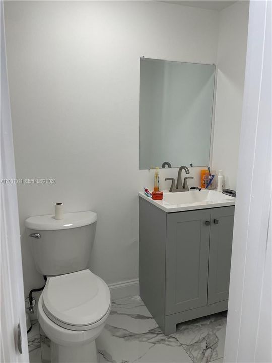 1/2 bath