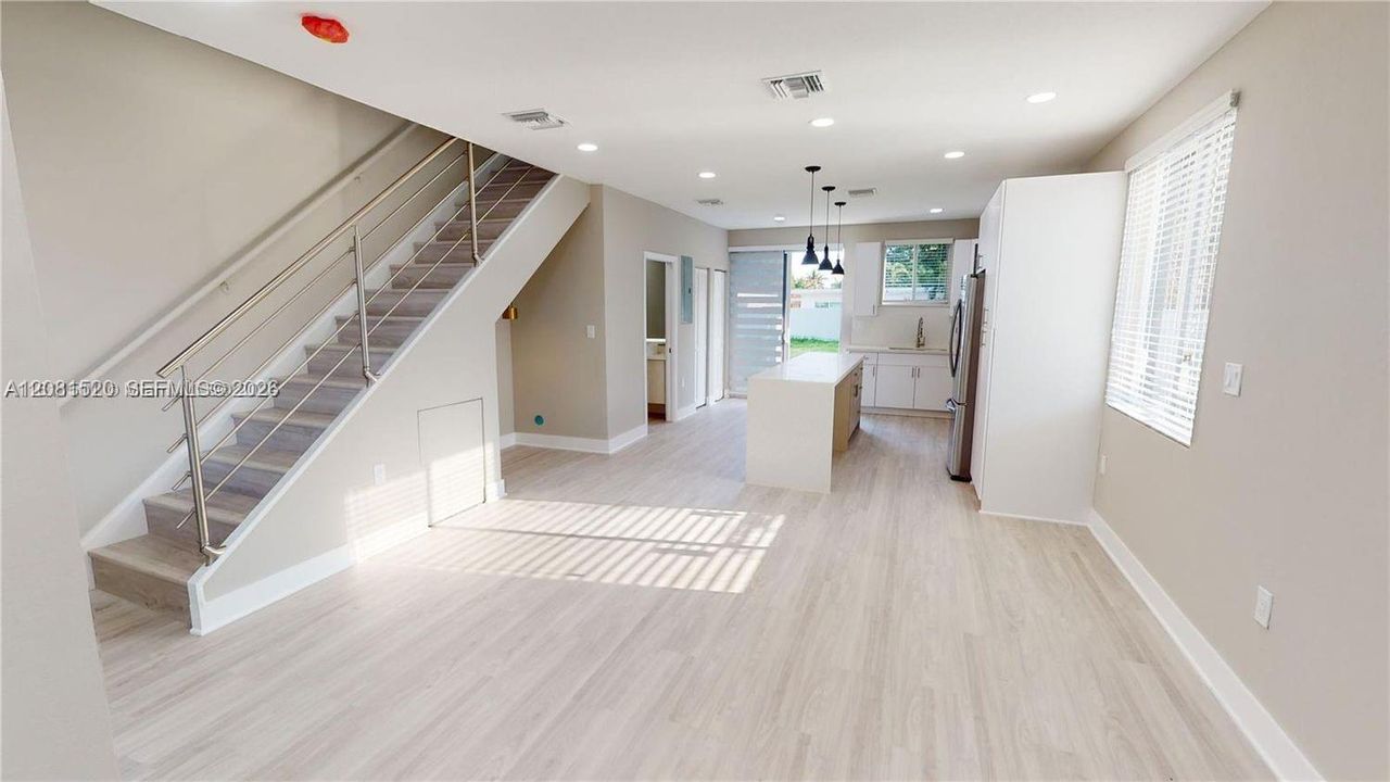 В аренду: $3,600 (2 спален, 2 ванн, 1222 Квадратных фут)