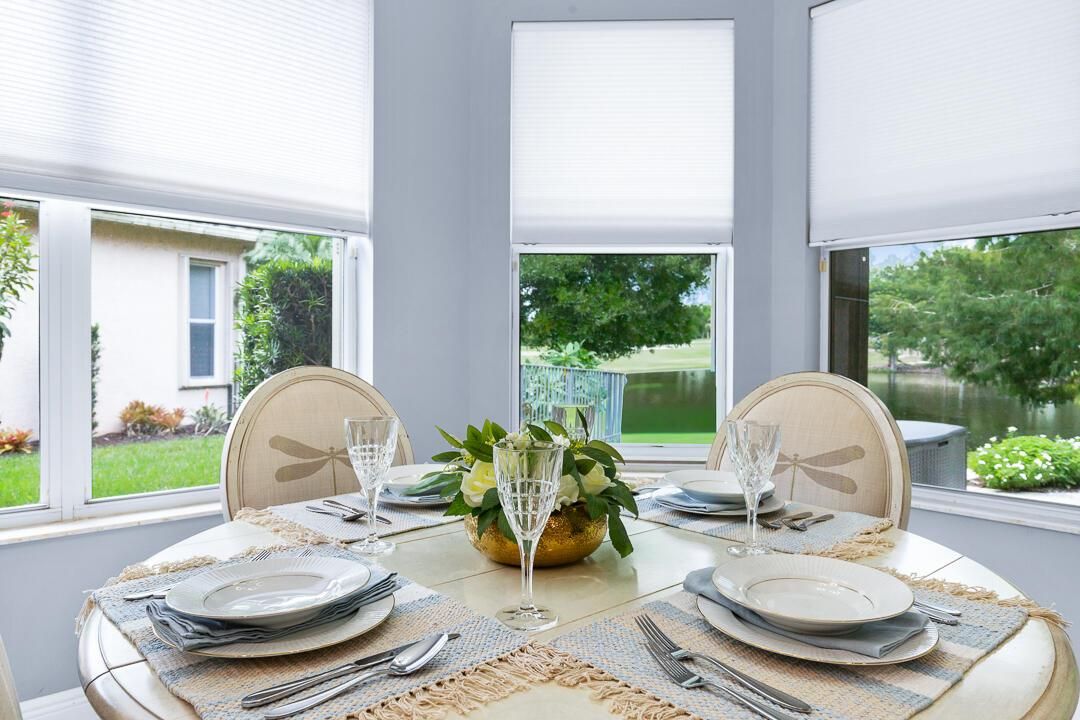 724 SW Pebble Lane-15