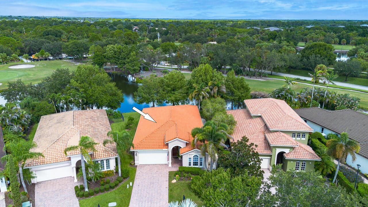 724 SW Pebble Lane-47