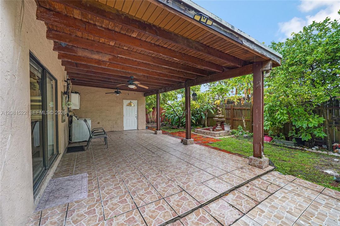 En Venta: $390,000 (3 camas, 2 baños, 1481 Pies cuadrados)