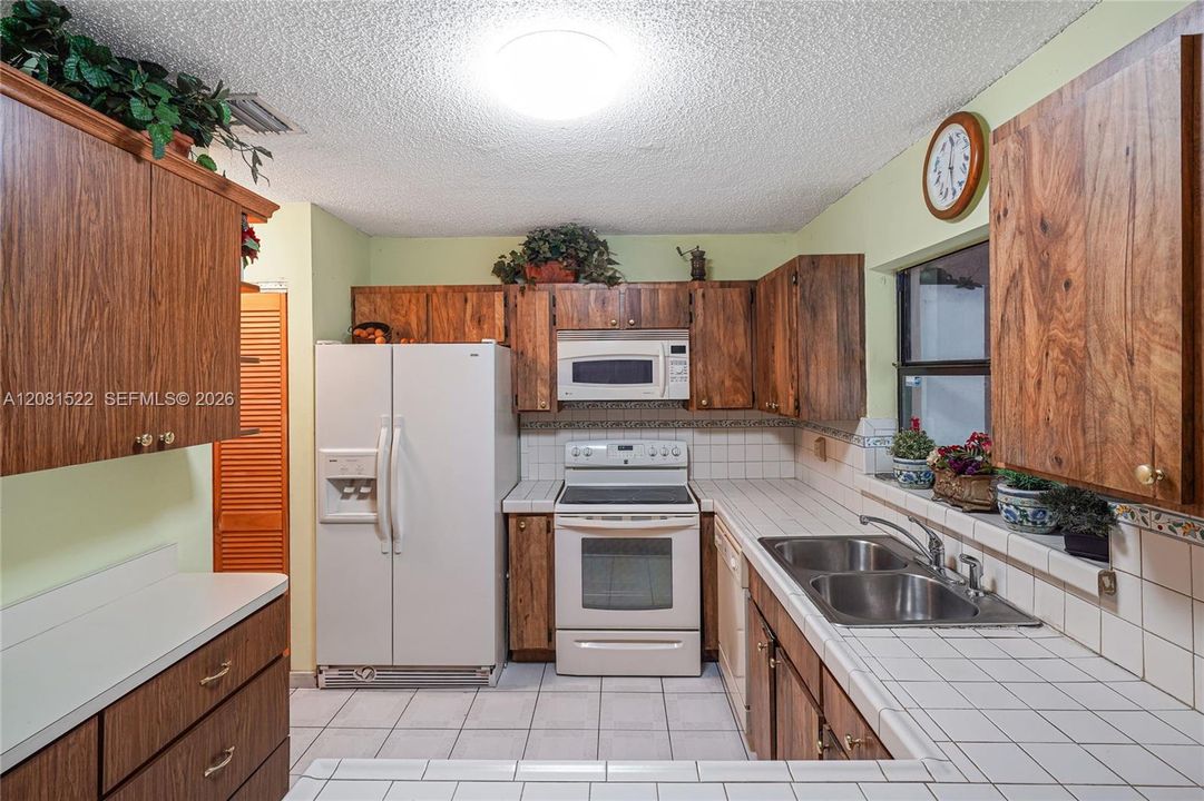 En Venta: $390,000 (3 camas, 2 baños, 1481 Pies cuadrados)