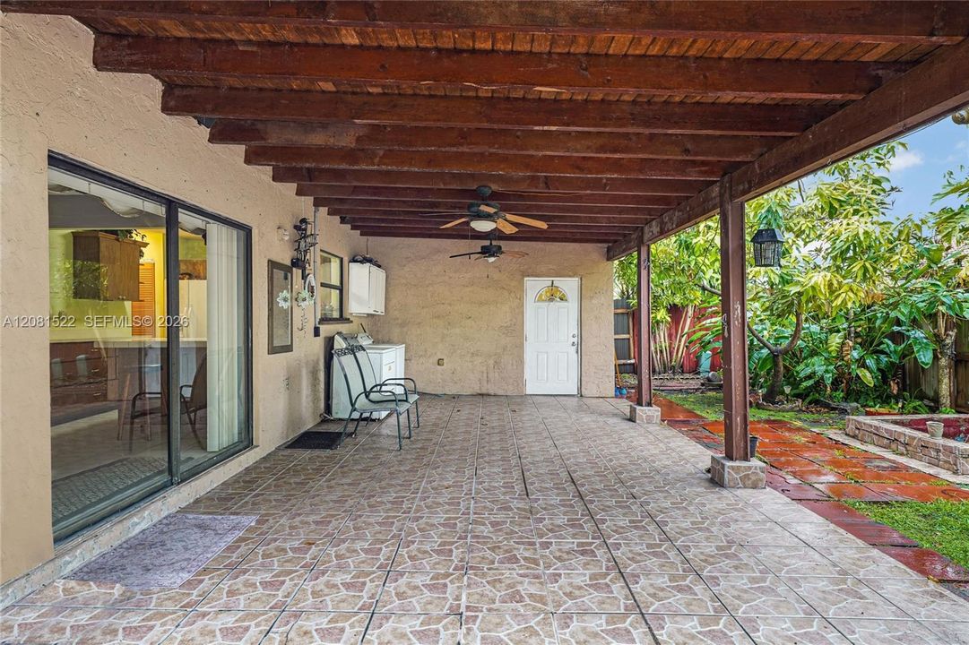 En Venta: $390,000 (3 camas, 2 baños, 1481 Pies cuadrados)