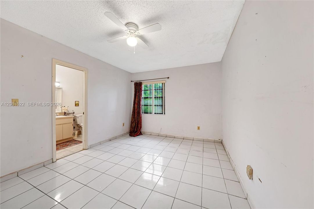 En Venta: $390,000 (3 camas, 2 baños, 1481 Pies cuadrados)