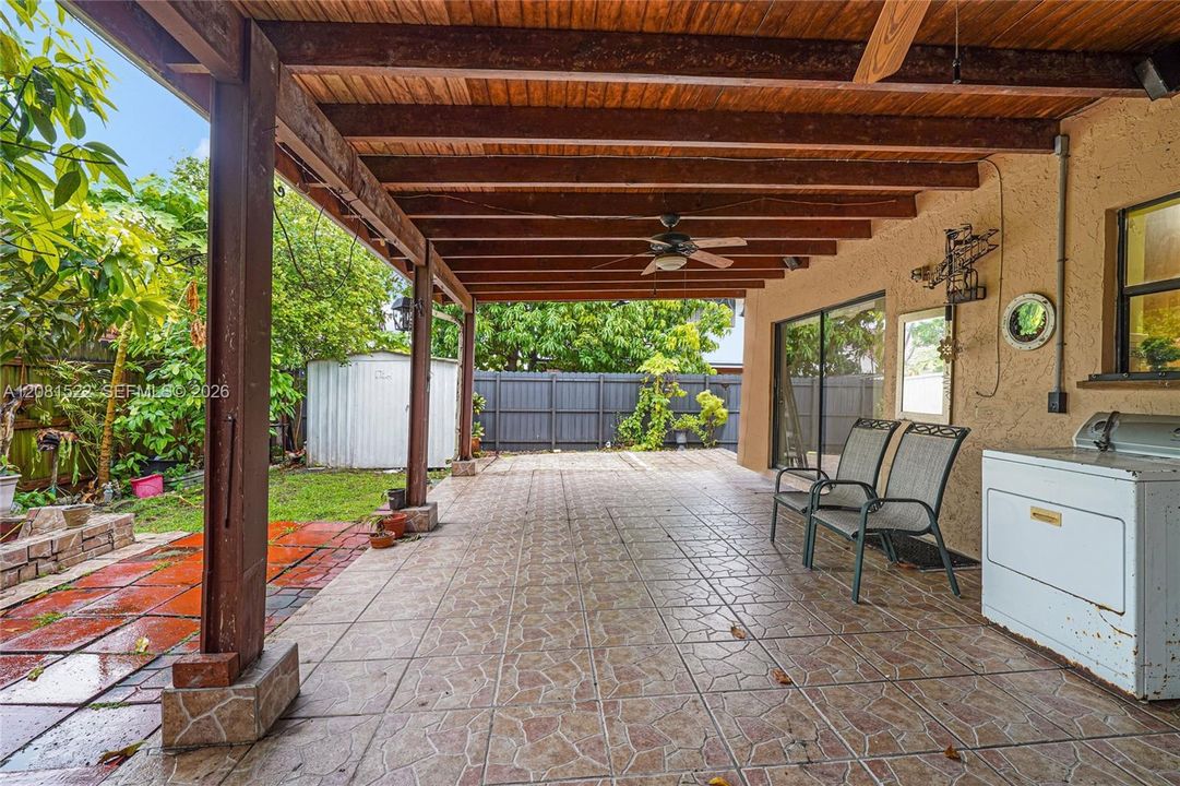 En Venta: $390,000 (3 camas, 2 baños, 1481 Pies cuadrados)