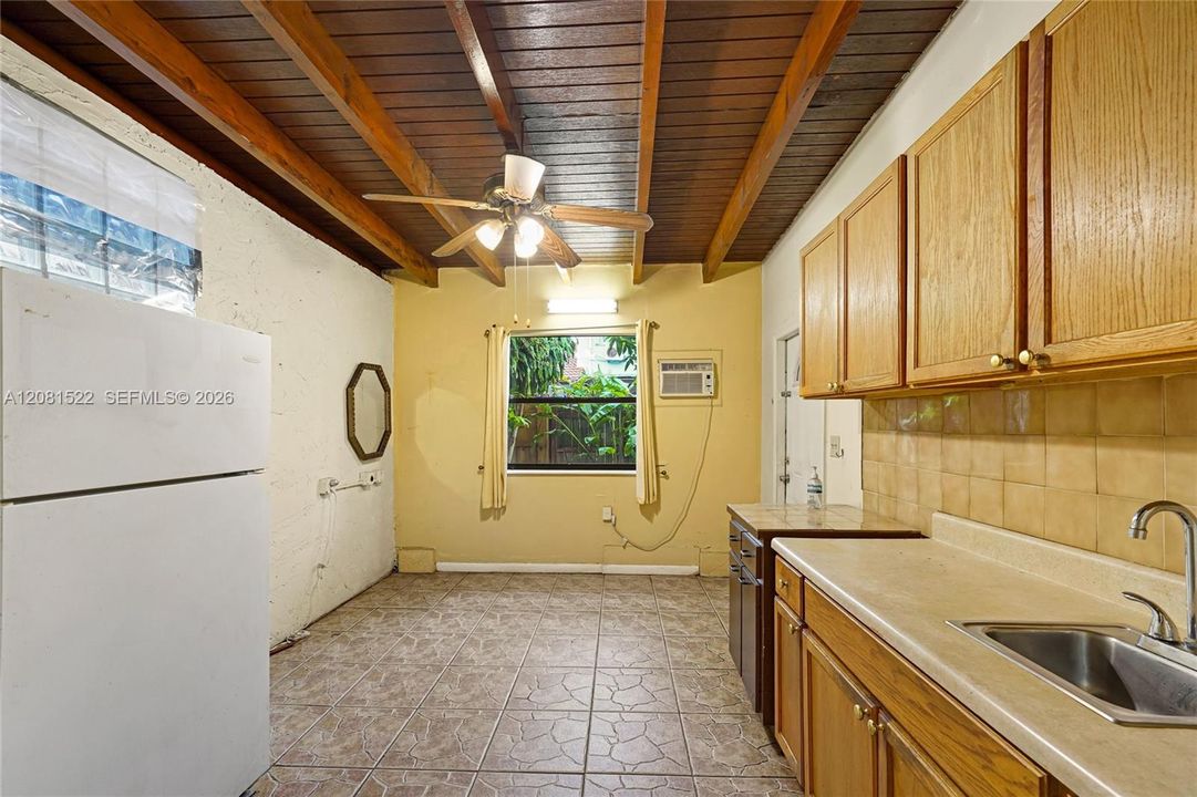 En Venta: $390,000 (3 camas, 2 baños, 1481 Pies cuadrados)