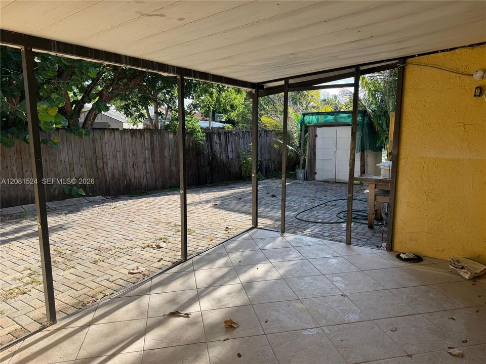 For Rent: $2,950 (4 beds, 2 baths, 1308 Square Feet)