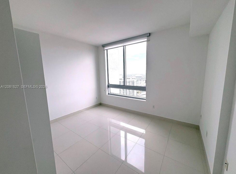 В аренду: $3,900 (2 спален, 2 ванн, 1079 Квадратных фут)