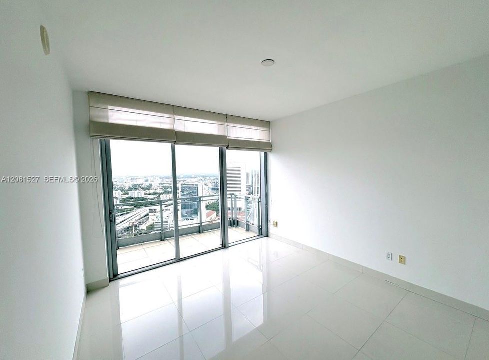 В аренду: $3,900 (2 спален, 2 ванн, 1079 Квадратных фут)