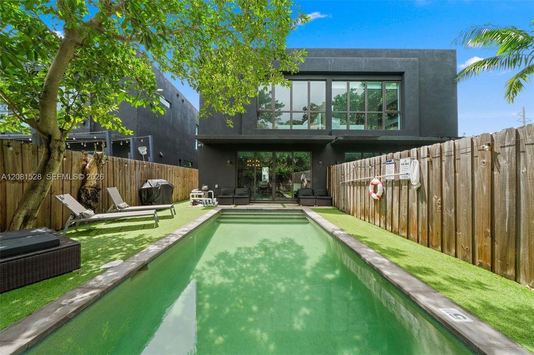 En Venta: $1,225,000 (3 camas, 2 baños, 1661 Pies cuadrados)