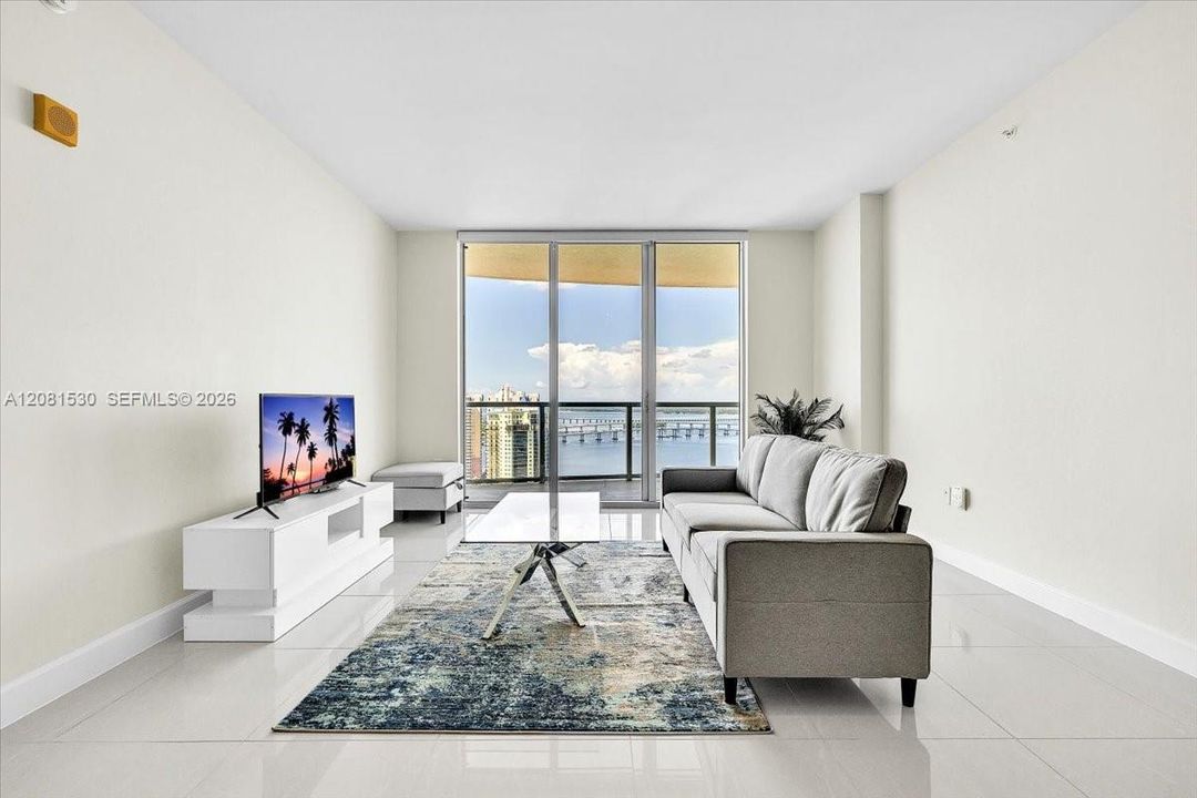 For Sale: $250,000 (2 beds, 2 baths, 1180 Square Feet)