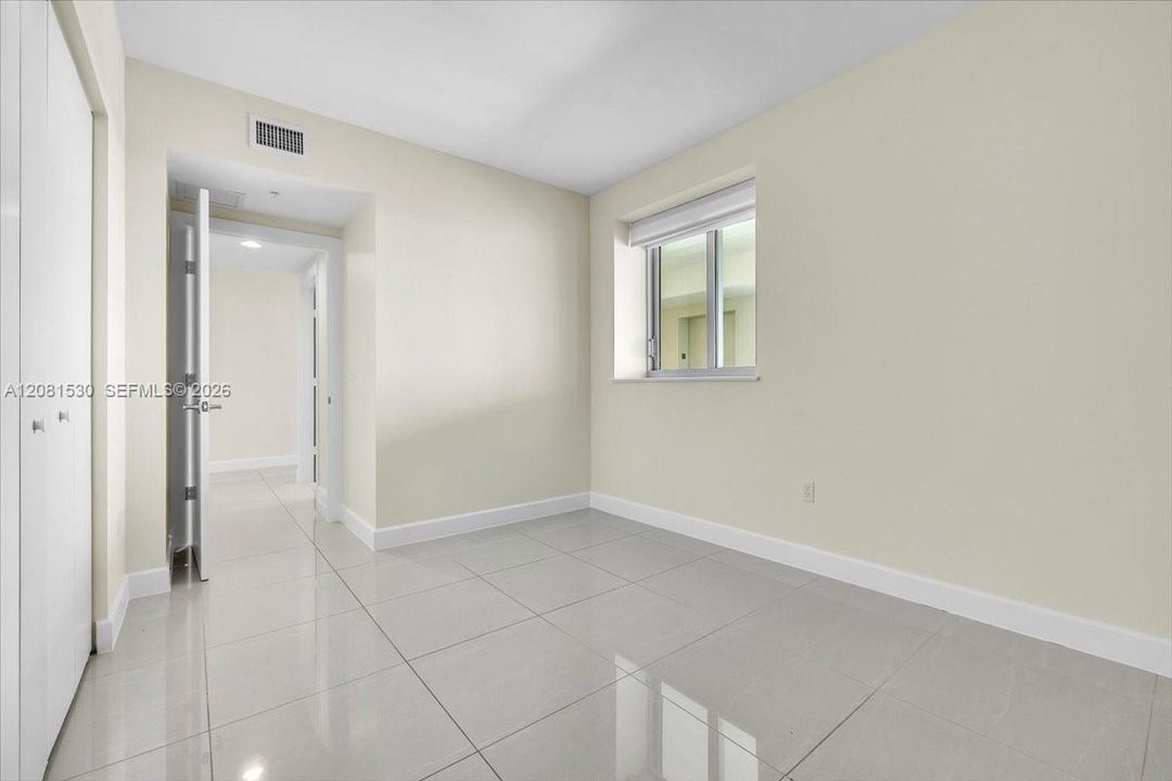 For Sale: $250,000 (2 beds, 2 baths, 1180 Square Feet)