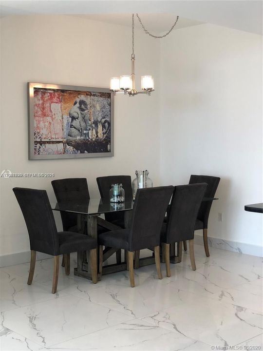 В аренду: $3,150 (2 спален, 2 ванн, 1074 Квадратных фут)