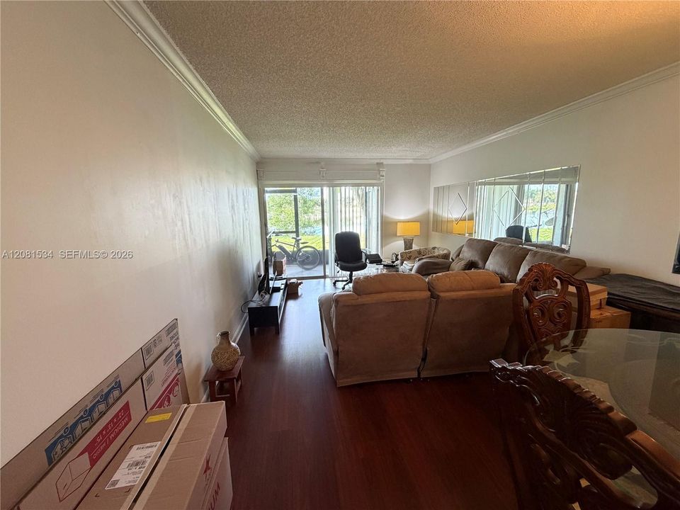 En Venta: $205,000 (2 camas, 1 baños, 832 Pies cuadrados)