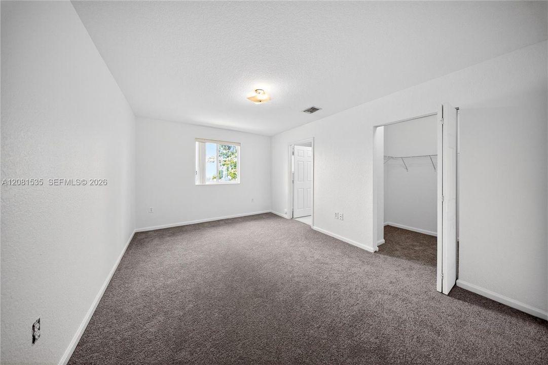 В аренду: $2,375 (2 спален, 2 ванн, 1314 Квадратных фут)