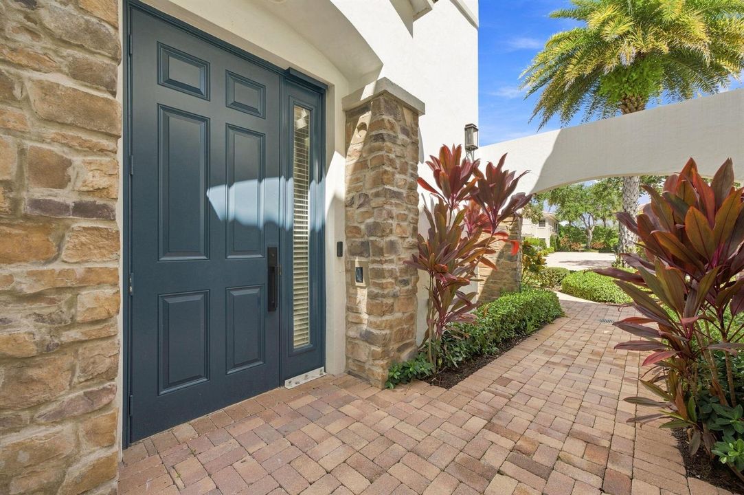 6-web-or-mls-7634-old-thyme-ct
